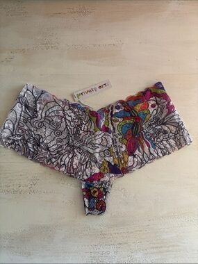 Private Arts low rise lace cheeksters